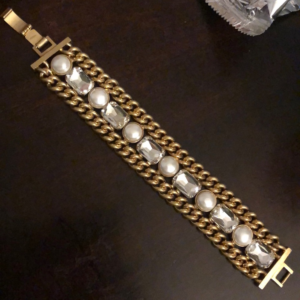 Juicy gold chain bracelet w/pear diamond accents